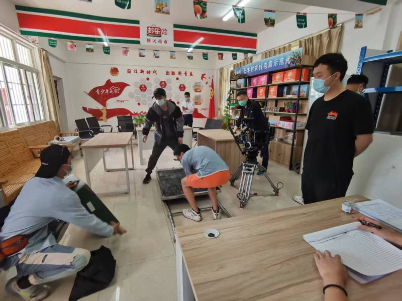 一支视频激活品牌生命力｜五峰产品视频拍摄公司的创意魔法秀